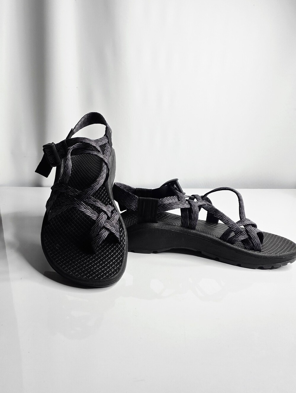 Chaco Womens Sandals Black Size 6.